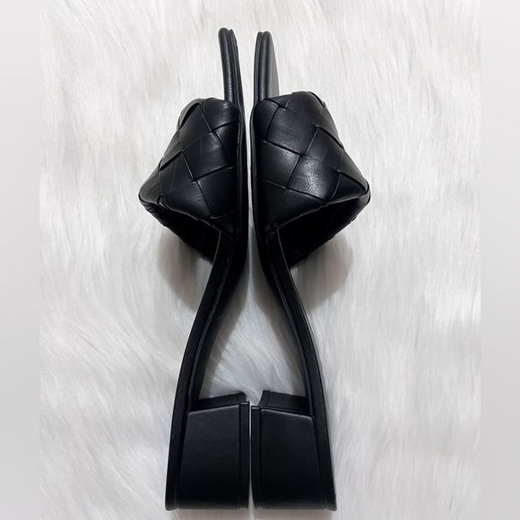 Marc Fisher Women’s Low Stacked Block Side Kitten Heel - Picture 3 of 6